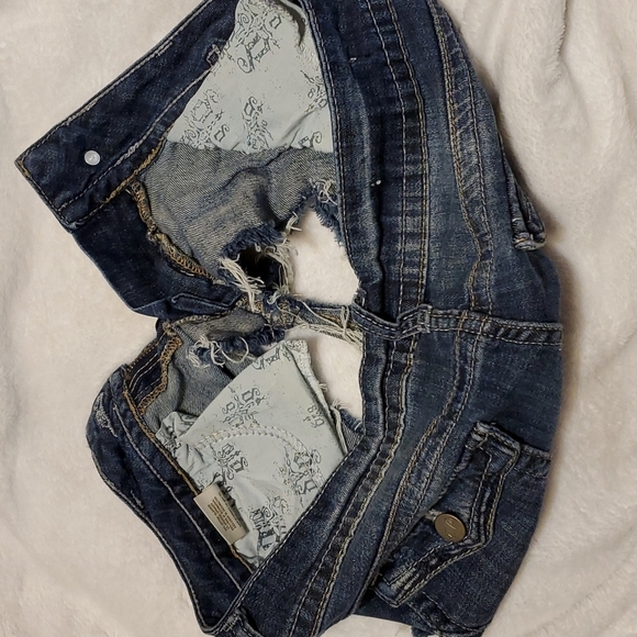 Decree SZ 5 Micro Distressed Cut-off Denim Shorts - Picture 8 of 8